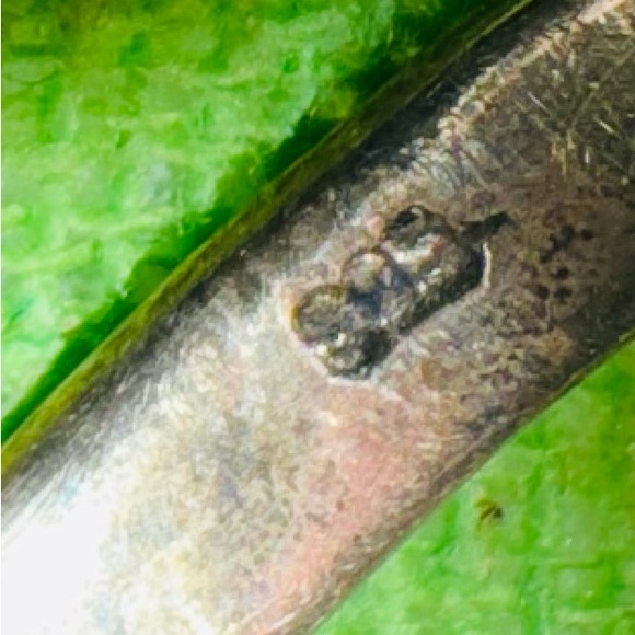 UNIQUE Elegant Butterfly .925 ring
Size 8 - Picture 4 of 8